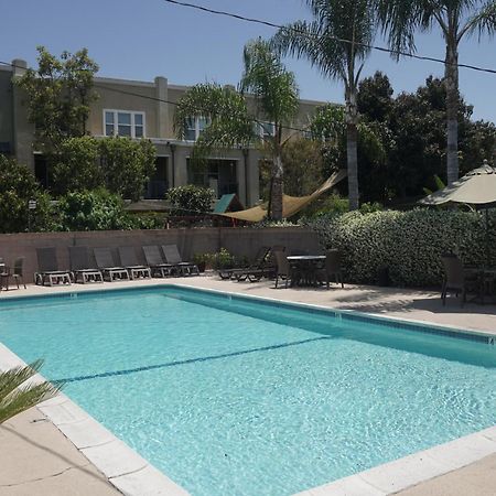 Harbor Inn & Suites Anaheim Buitenkant foto