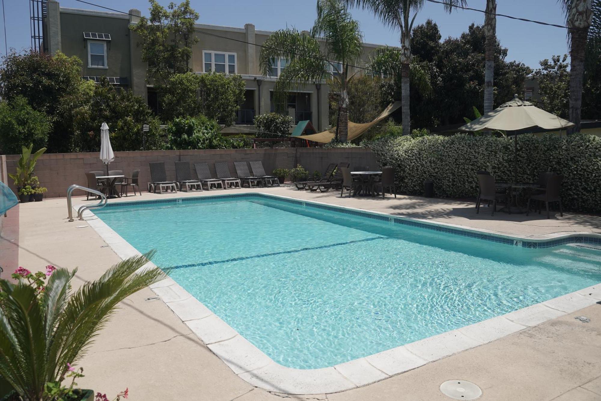 Harbor Inn & Suites Anaheim Buitenkant foto