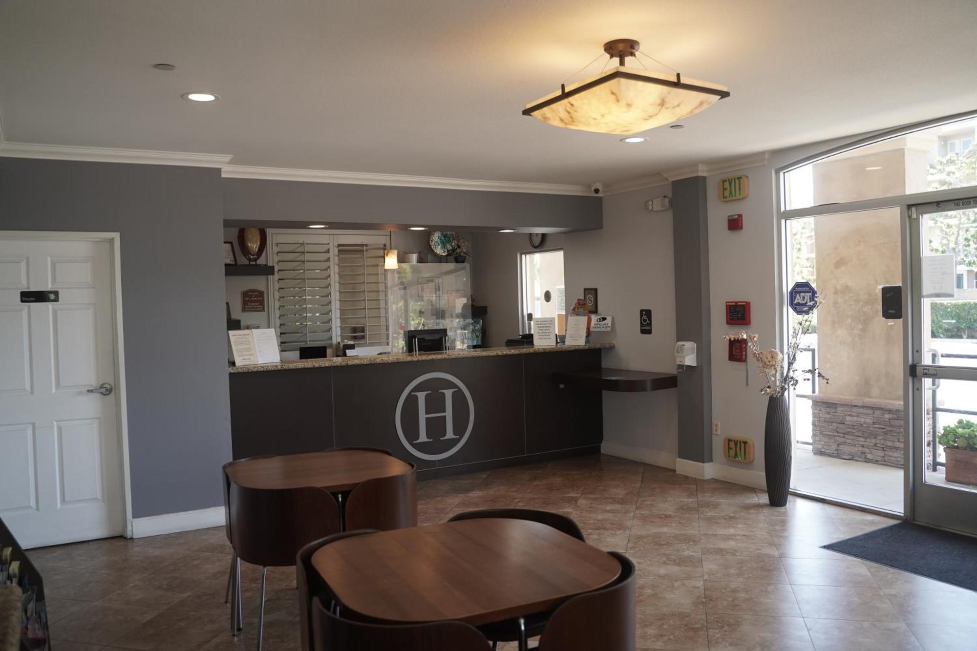 Harbor Inn & Suites Anaheim Buitenkant foto