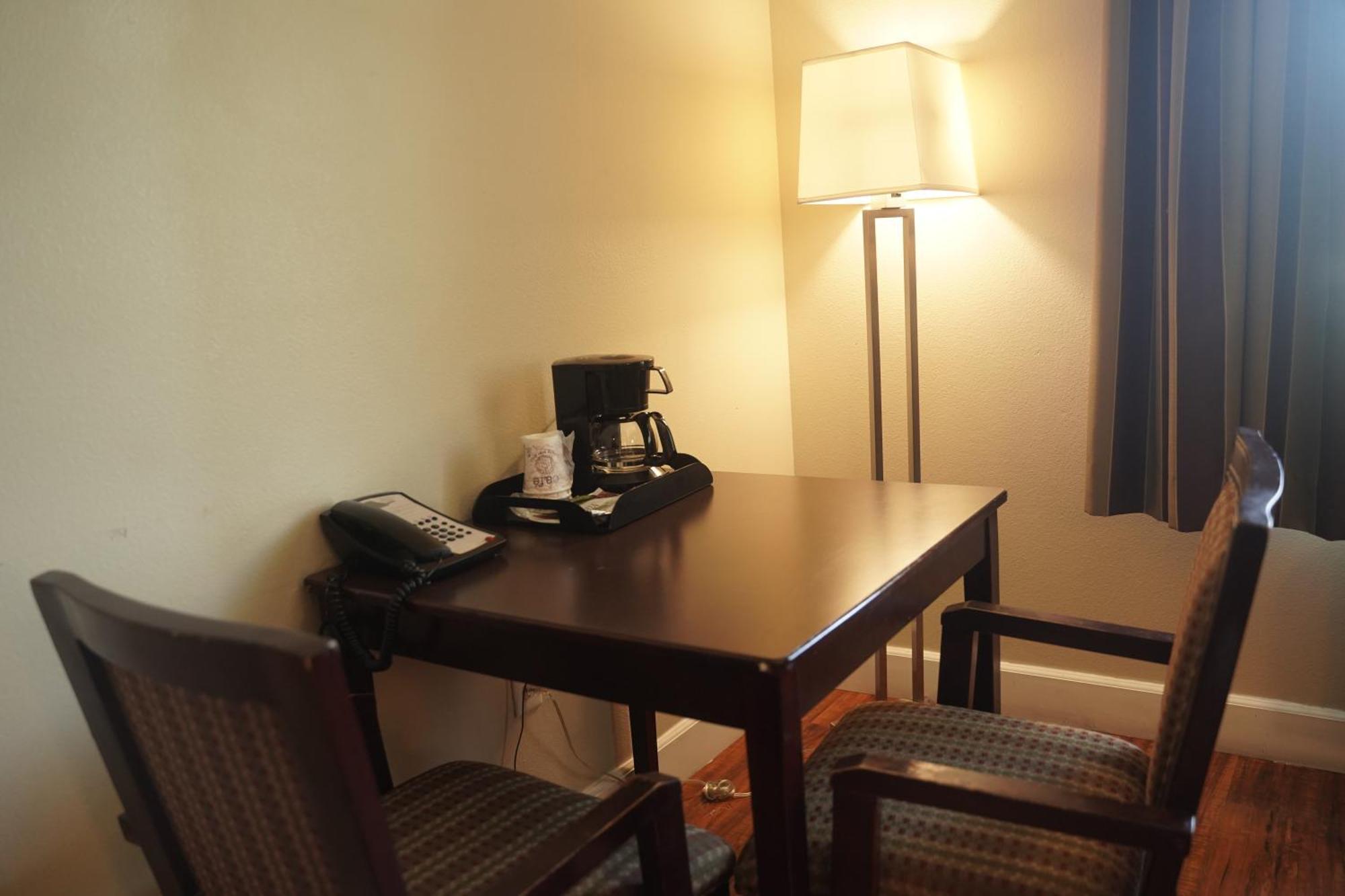 Harbor Inn & Suites Anaheim Buitenkant foto